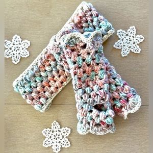 CROCHETED FINGERLESS GLOVES SET IN PASTEL PUFF STITCH